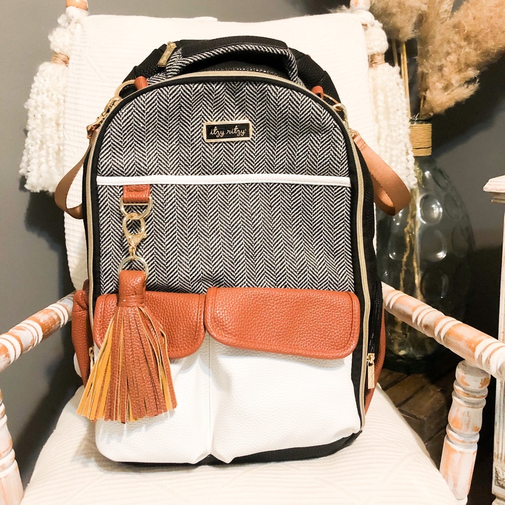 NEW Itzy Ritzy Diaper Bag